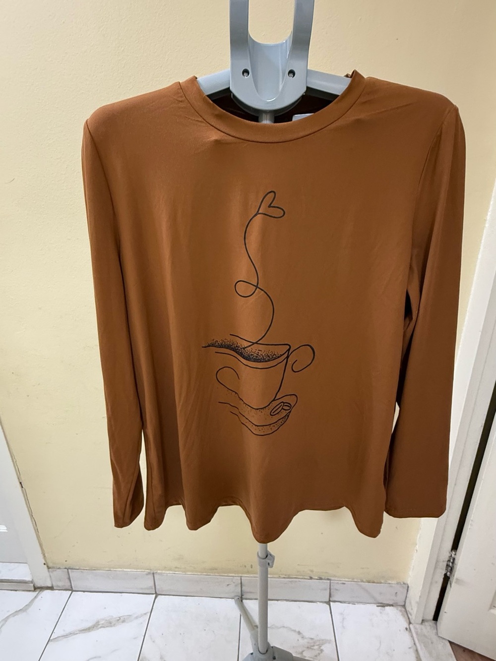 SHEIN Brown Long-Sleeve Graphic Tee